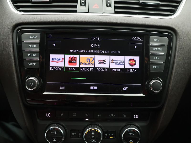 Škoda Octavia 2,0 TDI 135kW DSG 4x4 L&K - fotka 20 z 32