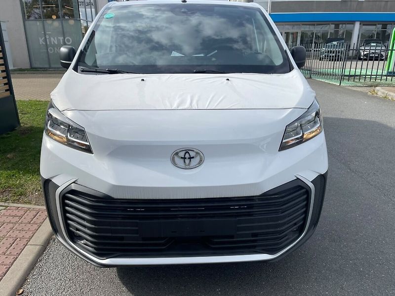 Toyota ProAce L2 - Full Electric (75kWh) 136 - fotka 4 z 9