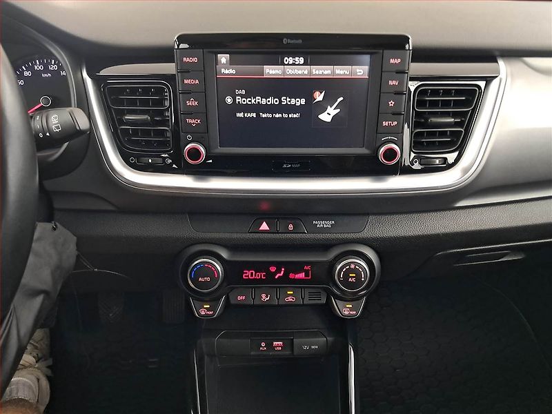 Kia Stonic (2020) 1.25 CVVT, Serv.kniha, Navi - fotka 12 z 18