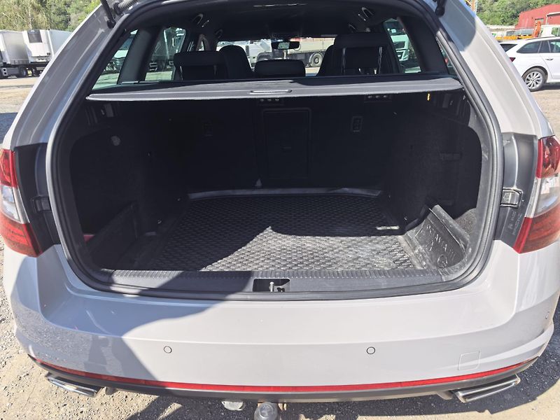 Škoda Octavia (2019) RS 2.0 - fotka 5 z 19