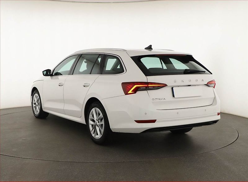 Škoda Octavia (2021) Style 2.0 TDI, ČR,1.maj - fotka 4 z 18