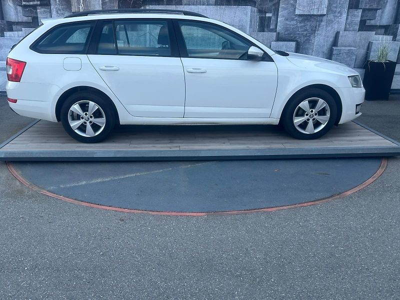Škoda Octavia (2015) 1.6TDi, 77KW, VYHŘ.SED.,TEMP. - fotka 5 z 24