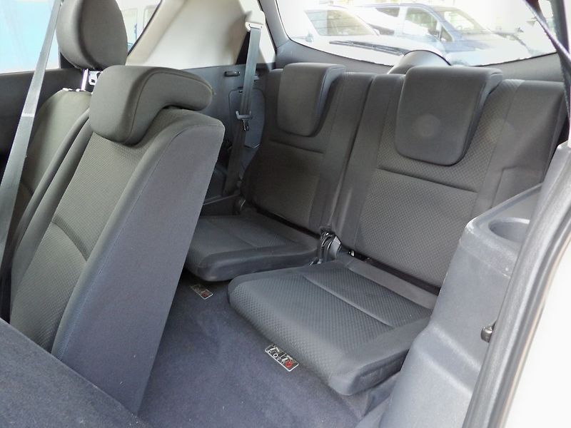 Toyota Corolla Verso 1.8 VVT-i 95kW 7 míst ČR - fotka 19 z 25