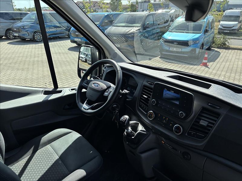 Ford Transit 2,0 EcoBlue 125kW L2 - fotka 19 z 37