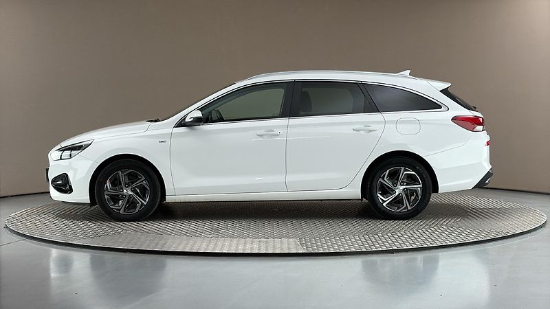 Hyundai i30 1.5 T-GDI Smart Kombi - fotka 4 z 23