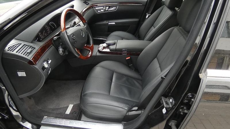 Mercedes-Benz Třídy S 500 V8 - fotka 7 z 33