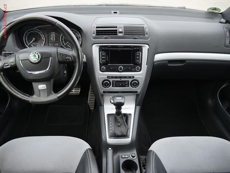 Škoda Octavia (2011) 2.0 TDi, RS, DSG, bixen - fotka 8 z 20