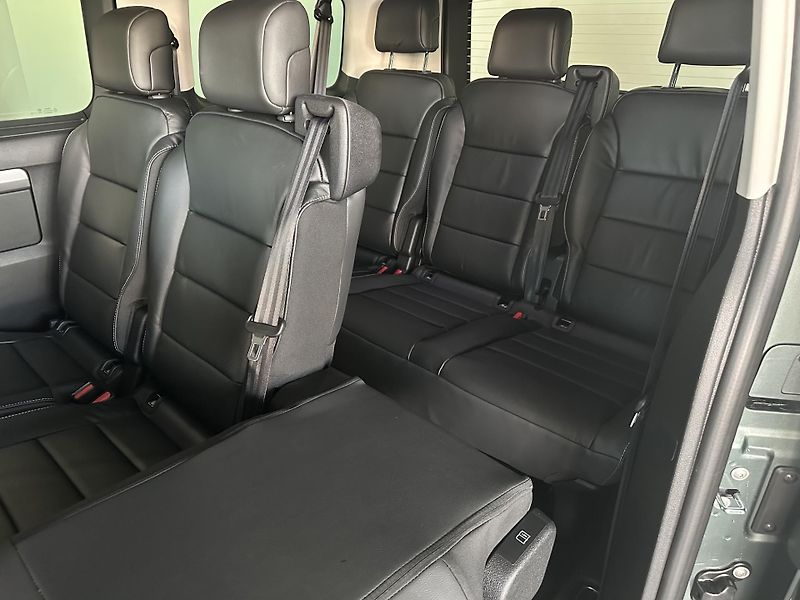 Opel Zafira (2026) Elegance 2.2 CDTi 180k AT8 L1M - fotka 17 z 21