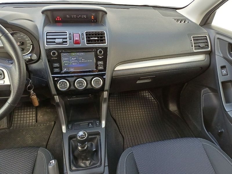 Subaru Forester Active 2,0i 110 kW 6MT 1. maji - fotka 14 z 25