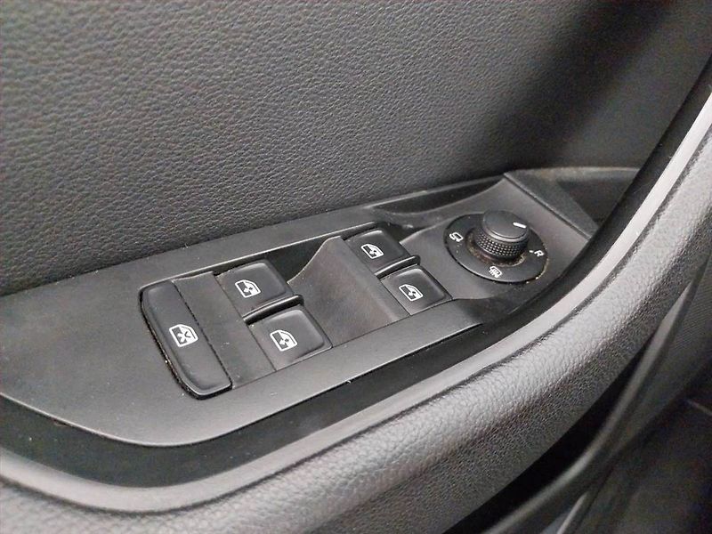 Škoda Superb (2016) Ambition 1.4 TSI, Serv.kniha - fotka 17 z 19