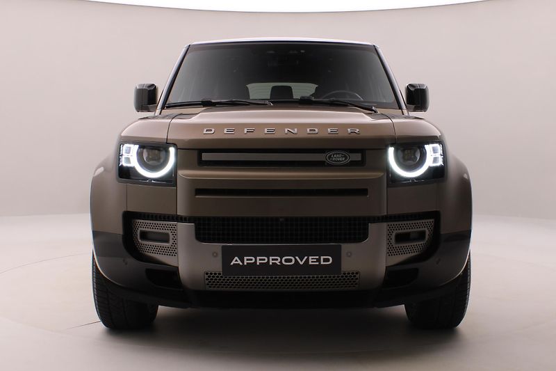 Land Rover Defender 130 D300 SE AWD AUT CZ - fotka 15 z 58