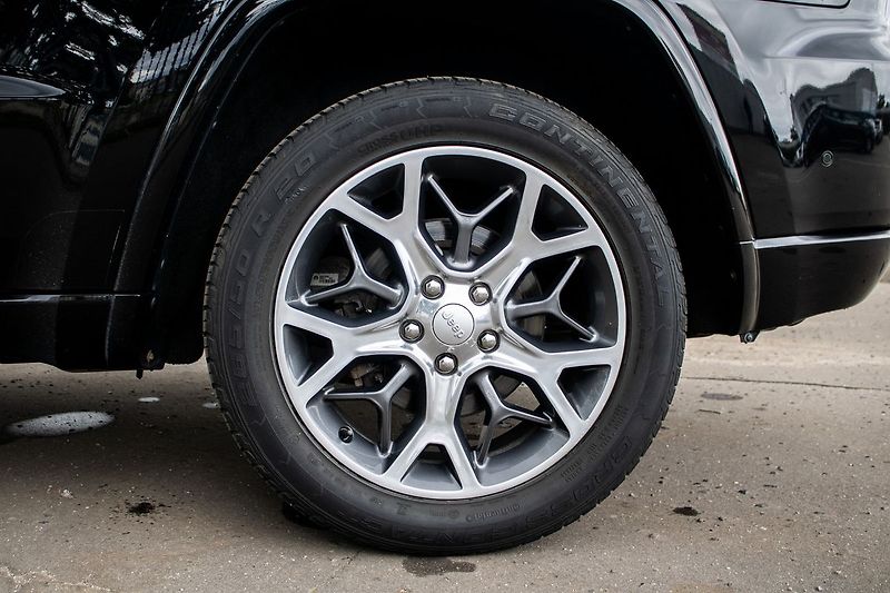 Jeep Grand Cherokee - fotka 10 z 23