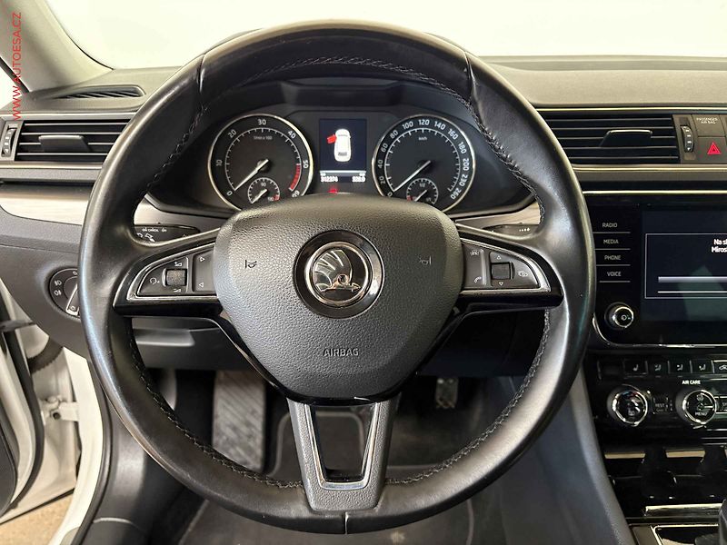 Škoda Superb (2017) 2.0 TDI, 2.maj,ČR, Style - fotka 17 z 18