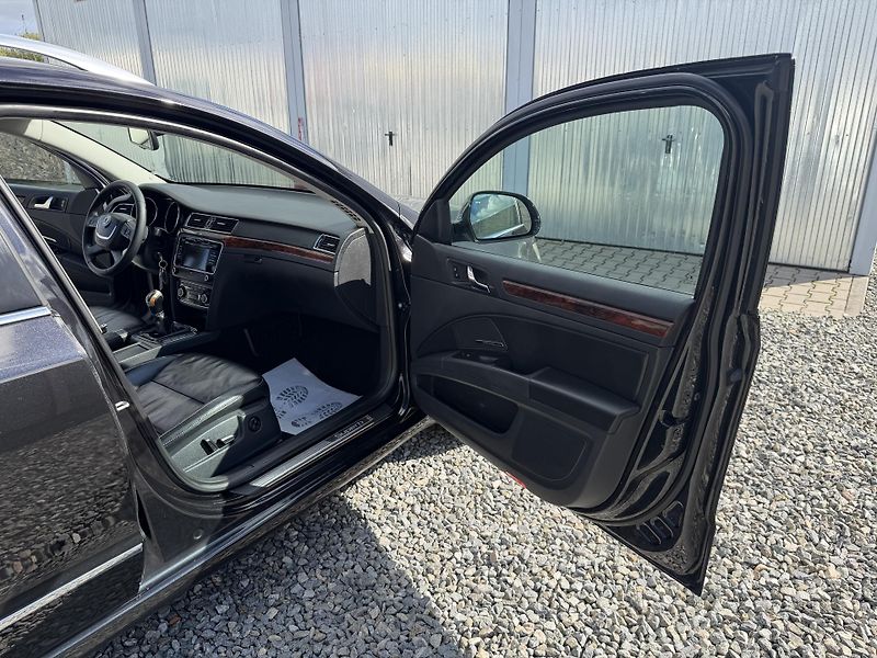 Škoda Superb 2.0TDi 170PS 6R 4x4 0% KOROZE! - fotka 125 z 157