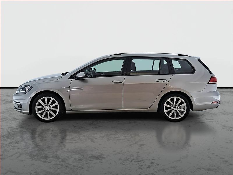 Volkswagen Golf (2018) Highline 1.5 TSI, Serv.kniha - fotka 3 z 19