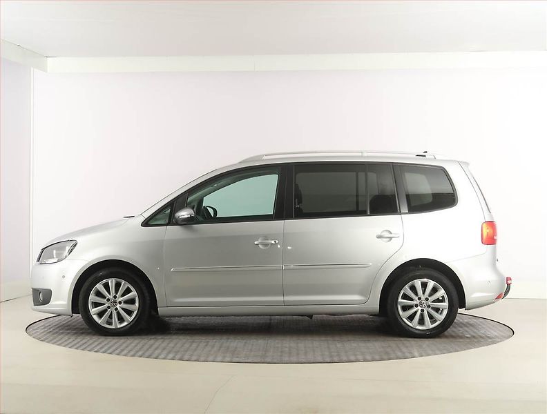 Volkswagen Touran (2013) 1.6 TDI, 7 míst, Serv.kniha - fotka 3 z 21