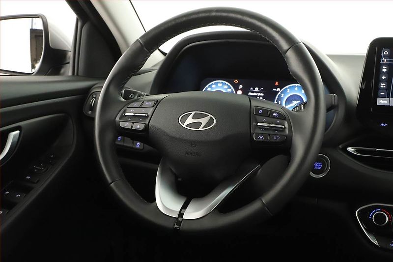 Hyundai i30 (2025) Style 1.5 T-GDI MHEV 48V - fotka 8 z 14