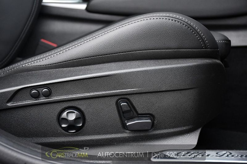 Alfa Romeo Giulia 2.0T 16V 206kW VELOCE AT8 Q4 - fotka 23 z 53