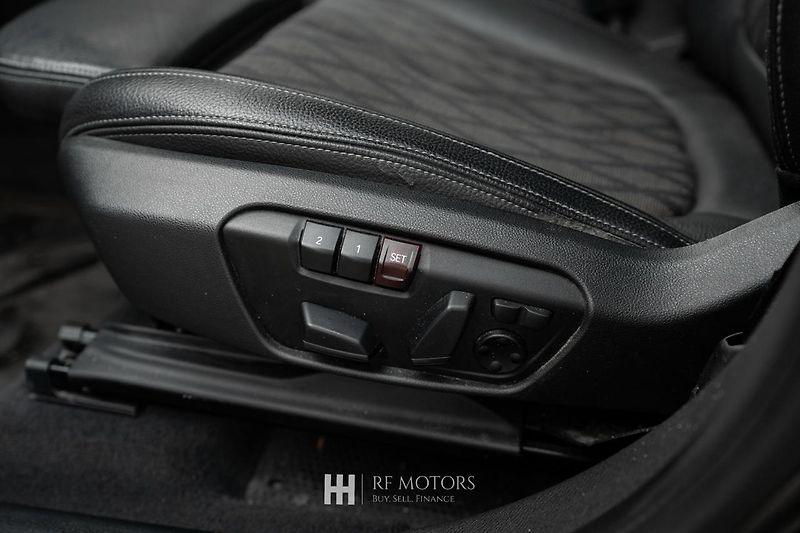 BMW X1 (2019) xDrive20d xLine - fotka 16 z 18