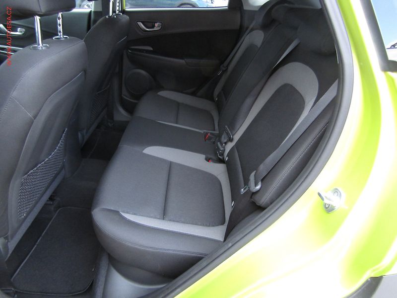 Hyundai Kona (2020) 1.0 T-GDi, AC, navi, park - fotka 10 z 18