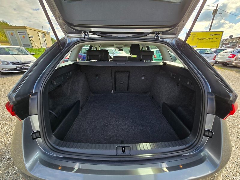 Škoda Octavia (2023) 2.0 TDI 85KW DSG Style - fotka 17 z 22