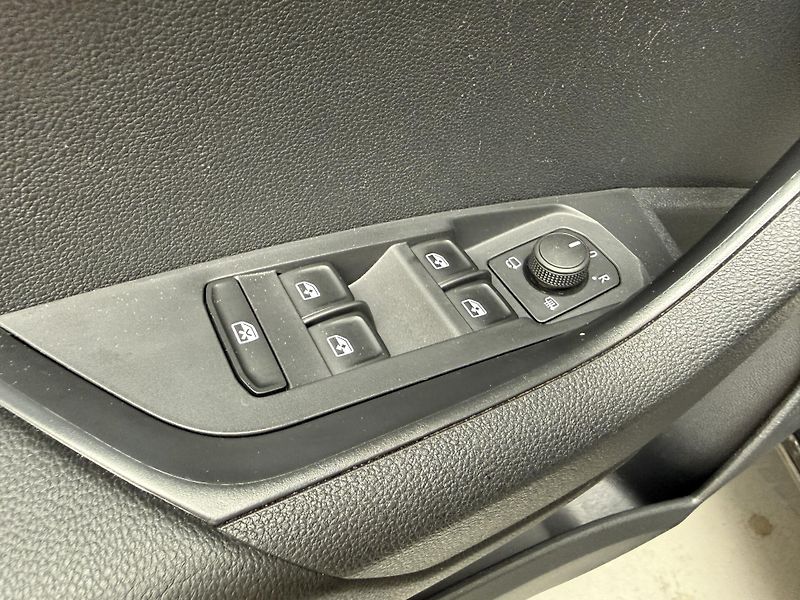 Škoda Karoq 2.0 TDI 85kW Ambition DSG - fotka 10 z 12