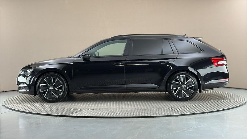 Škoda Superb 2.0 TSI DSG Sportline Combi - fotka 4 z 33