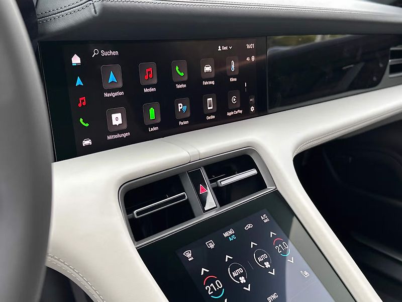 Porsche Taycan Sport Turismo HuD 360 Inno Chr - fotka 11 z 20