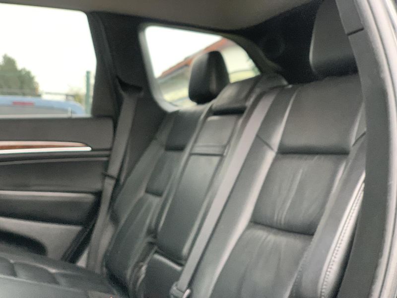 Jeep Grand Cherokee 3.0 CRD LIMITED AUTOMAT KŮŽE - fotka 32 z 52