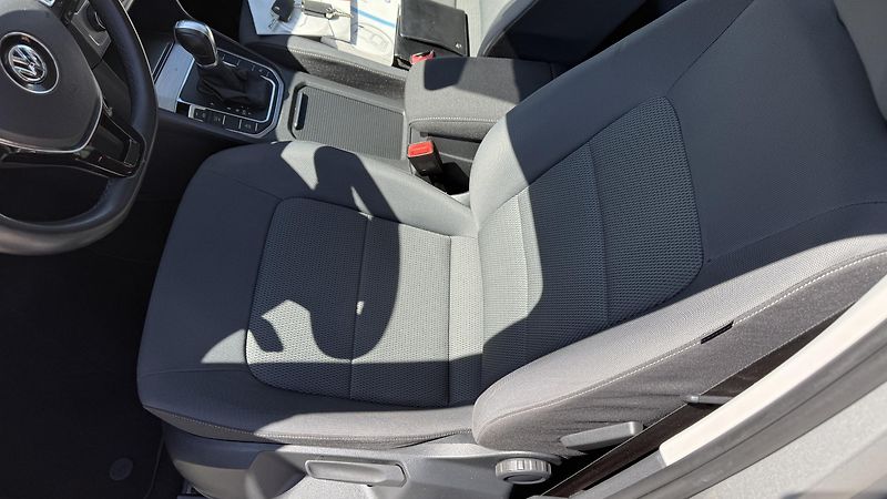 Volkswagen Golf Sportsvan 1.4TSi*92kW*DSG*118TKM*SERVIS* - fotka 12 z 19