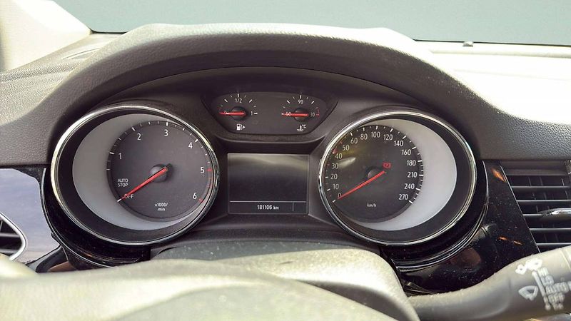 Opel Astra Elegance ST F 15 DVH 122Hp MT6 - fotka 18 z 24
