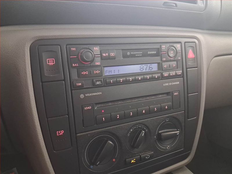 Volkswagen Passat (2004) Comfortline 1.9 TDI, po STK - fotka 13 z 20