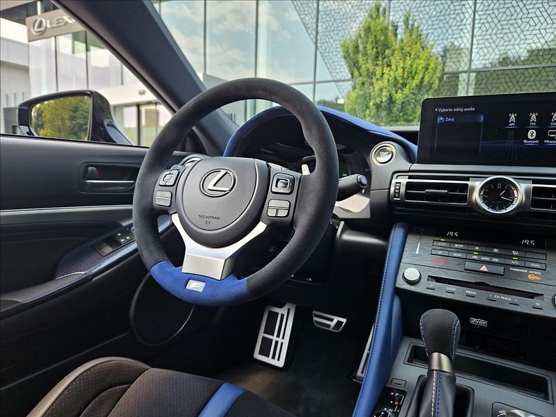 Lexus RC F 5,0 Track Edition - fotka 9 z 17