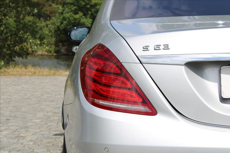 Mercedes-Benz Třídy S S 63 AMG/25.200km/TOP/CZ - fotka 45 z 46