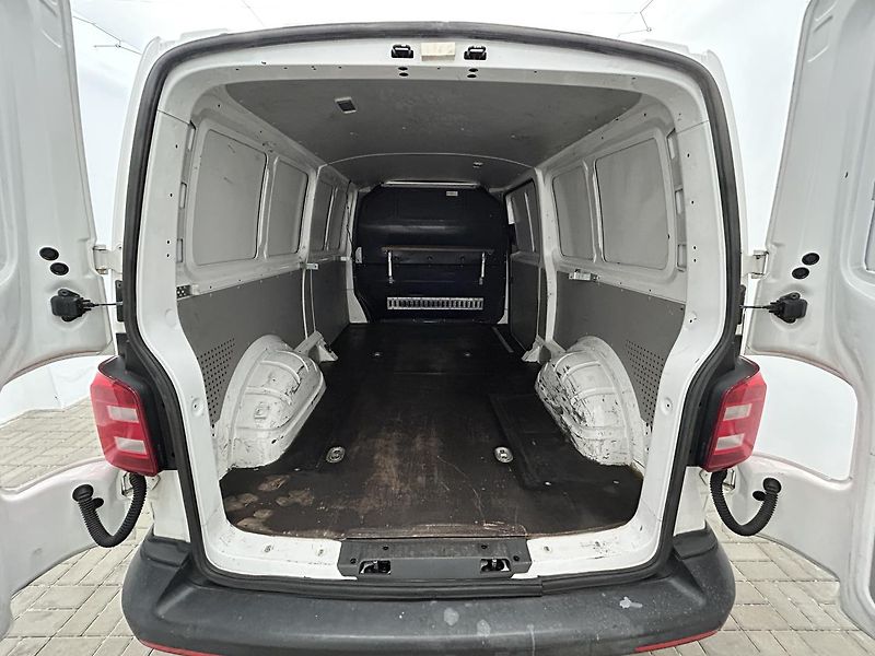 Volkswagen Transporter 2.0 TDI T6 Long - fotka 16 z 21