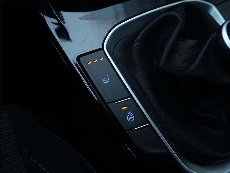 Hyundai i30 (2024) 1.5 DPI, Serv.kniha, Navi - fotka 18 z 20