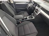 Volkswagen Passat (2015) Business 2.0 TDI, Automat - náhled 9