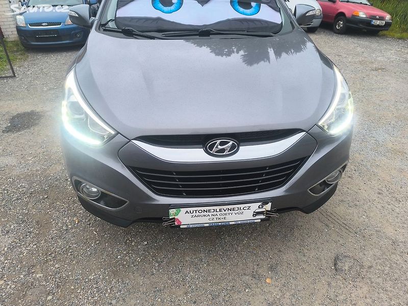 Hyundai ix35 2.0D4X4,70KM,MAX VÝBAVA,KRÁSNÝ - fotka 7 z 31