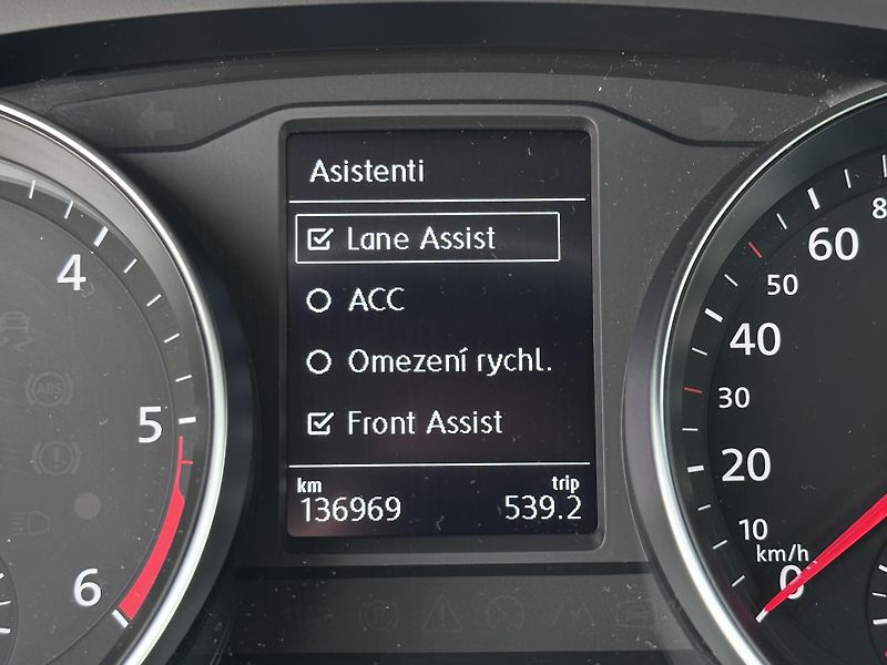 Volkswagen Passat 20TDI DSG Basic - fotka 20 z 21