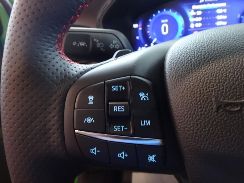 Ford Focus (2022) ST X hatchback 2.3EcoBoost206k - fotka 23 z 23