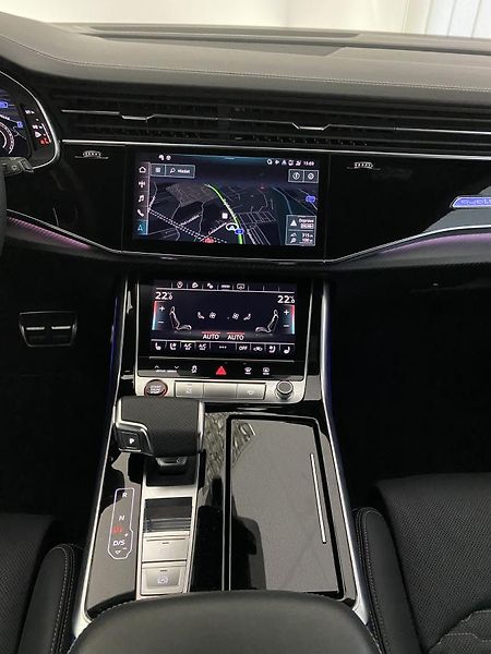 Audi RS Q8 ČR,1.MAJITEL,ZÁRUKA - fotka 32 z 33
