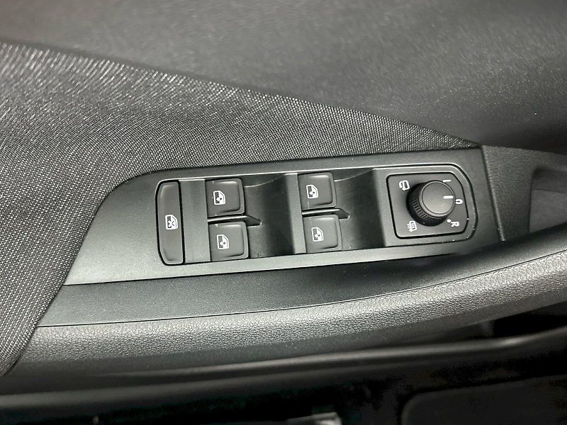 Škoda Kamiq (2025) DSG 1.0TSI 85kW Top Selection - fotka 28 z 32
