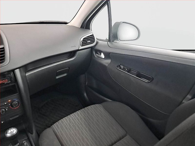 Peugeot 207 (2010) 1.6 HDi, nová STK - fotka 8 z 14