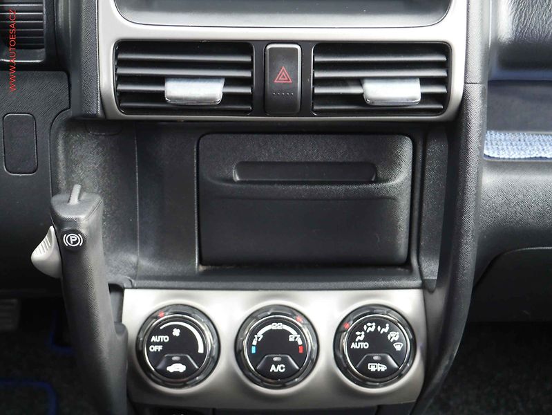 Honda CR-V (2005) 2.0 i -VTEC 4x4, AT, autoAC - fotka 12 z 15