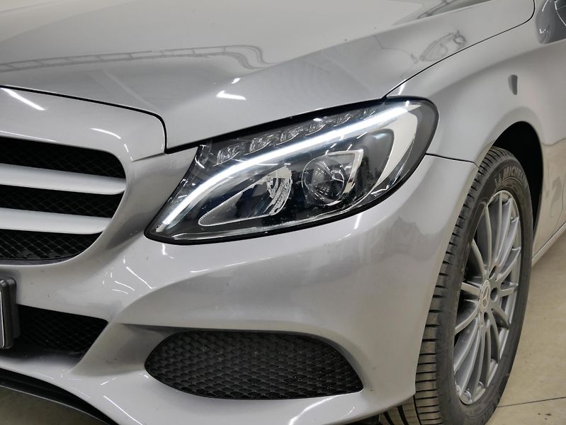 Mercedes-Benz Třídy C - fotka 9 z 25