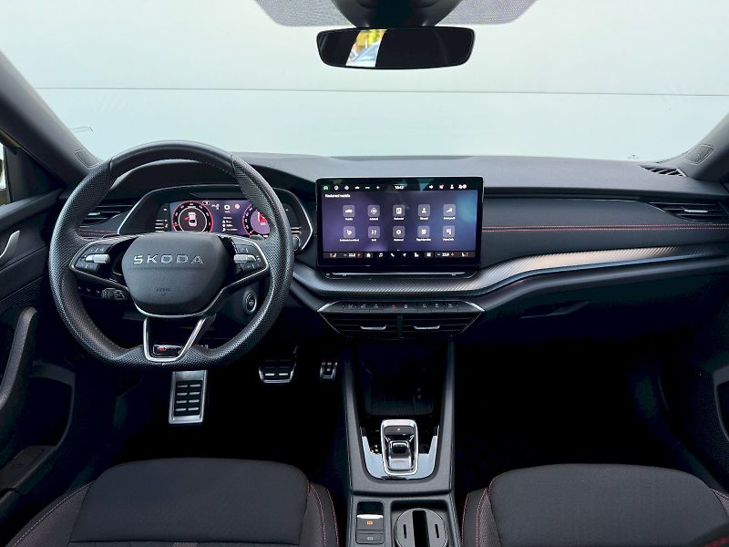 Škoda Octavia (2025) 2.0 TSI 195 kW DSG RS - fotka 5 z 22