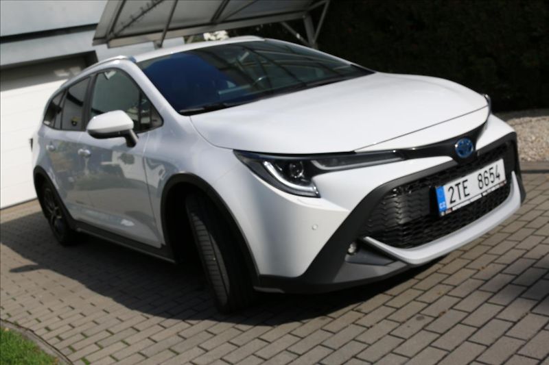 Toyota Corolla 2,0 Hybrid,1.Maj. ČR, DPH - fotka 3 z 52