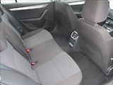 Škoda Octavia 2,0 TDI, serviska, digi klima, - náhled 11