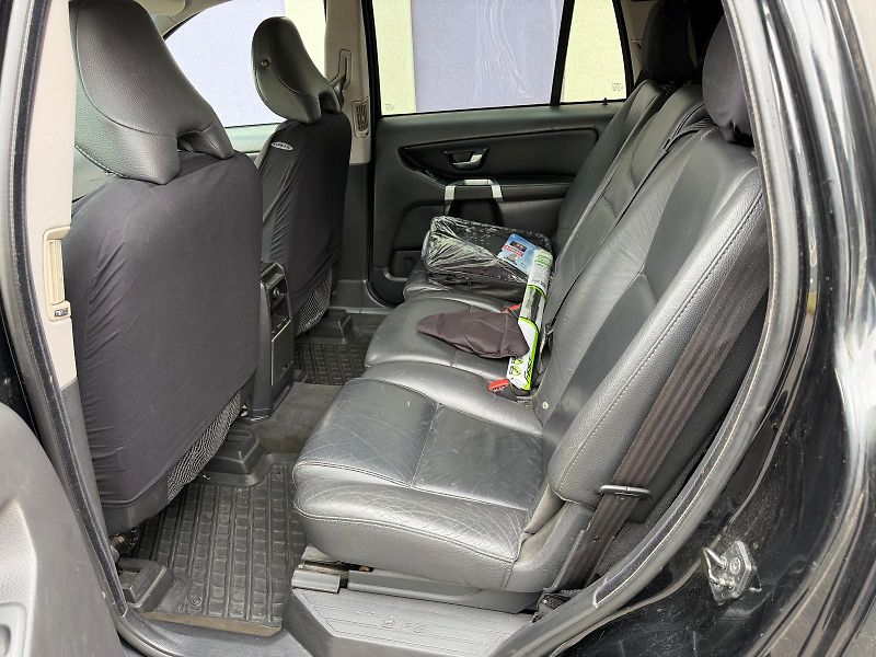 Volvo XC90 2,4 D5 AWD / 1.maj. / ČR / - fotka 13 z 26