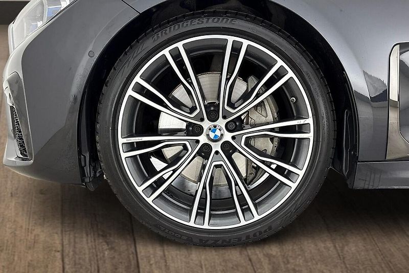 BMW Řada 7 740d xDrive - fotka 29 z 29